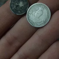 ۲ عدد سکه نقره ۵۰۰ دیناری و ربعی قاجاری