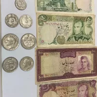 تعداد حدود ۱۰۰۰ سکه و 4 اسکناس پهلوی