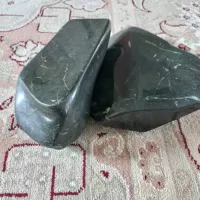 دو قطعه سنگ یشم اعلا