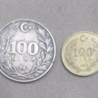 دو عدد سکه 100 لیری ترکیه