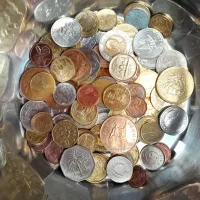 تعداد ۱۰۰ عدد سکه خارجی کمیاب و کلکسیونی تاریخی
