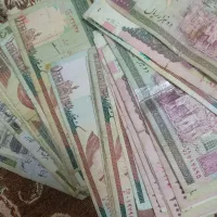 تعدادی اسکناس برای 40 سال اخیر