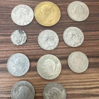 تعدادی سکه و مدال قدیمی ایرانی و خارجی