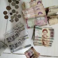 تعدادی سکه و اسکناس قدیمی جمهوری و پهلوی