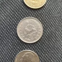 تعدادی سکه ایرانی پهلوی و خارجی
